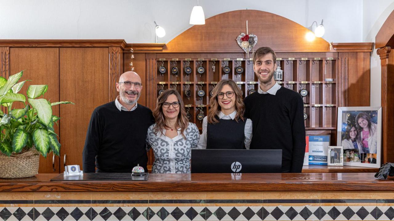 דוסובונו Hotel Postumia מראה חיצוני תמונה