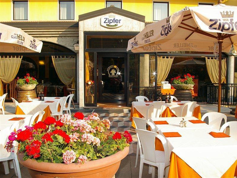 דוסובונו Hotel Postumia מראה חיצוני תמונה