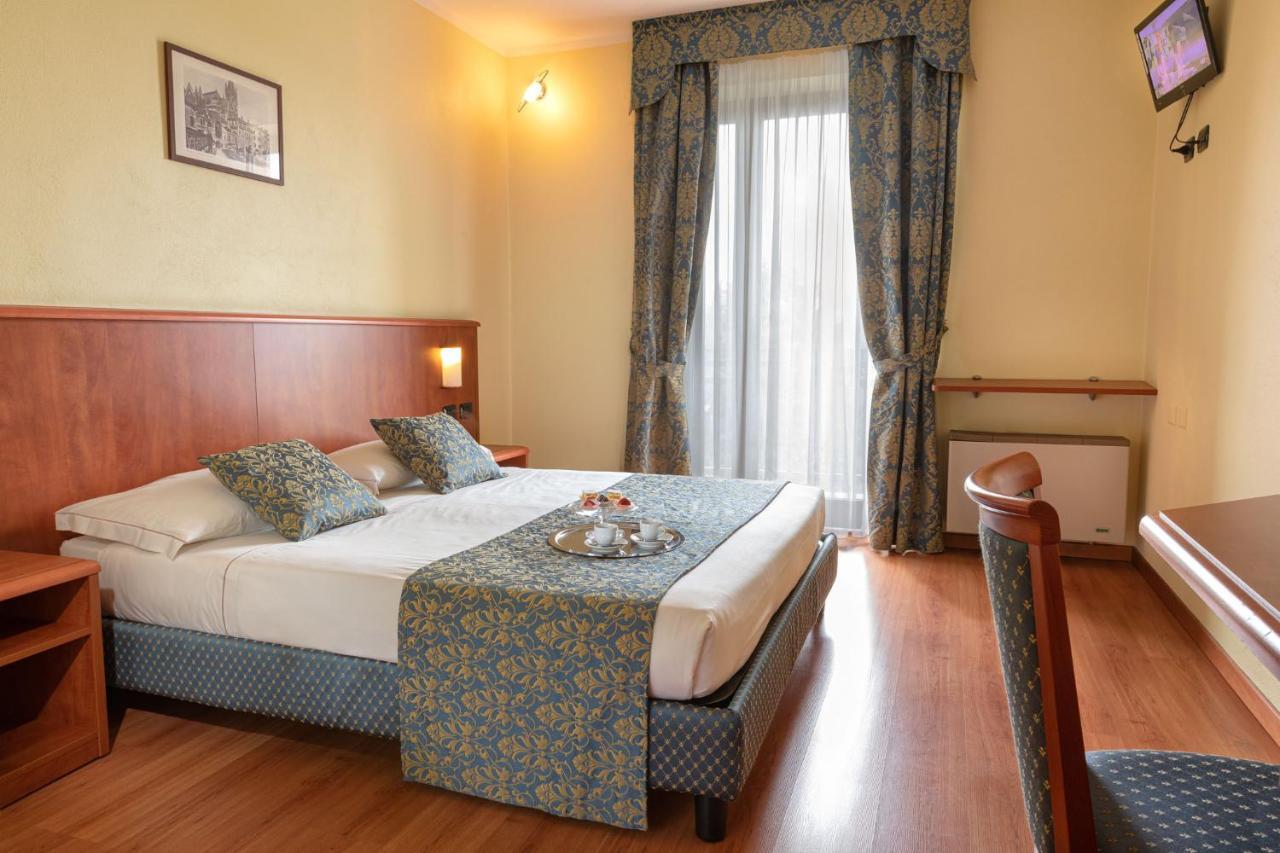 דוסובונו Hotel Postumia מראה חיצוני תמונה