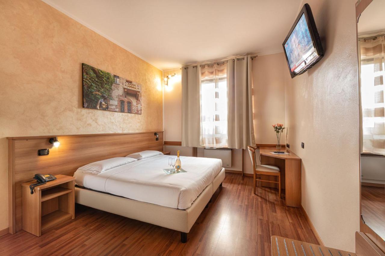 דוסובונו Hotel Postumia מראה חיצוני תמונה