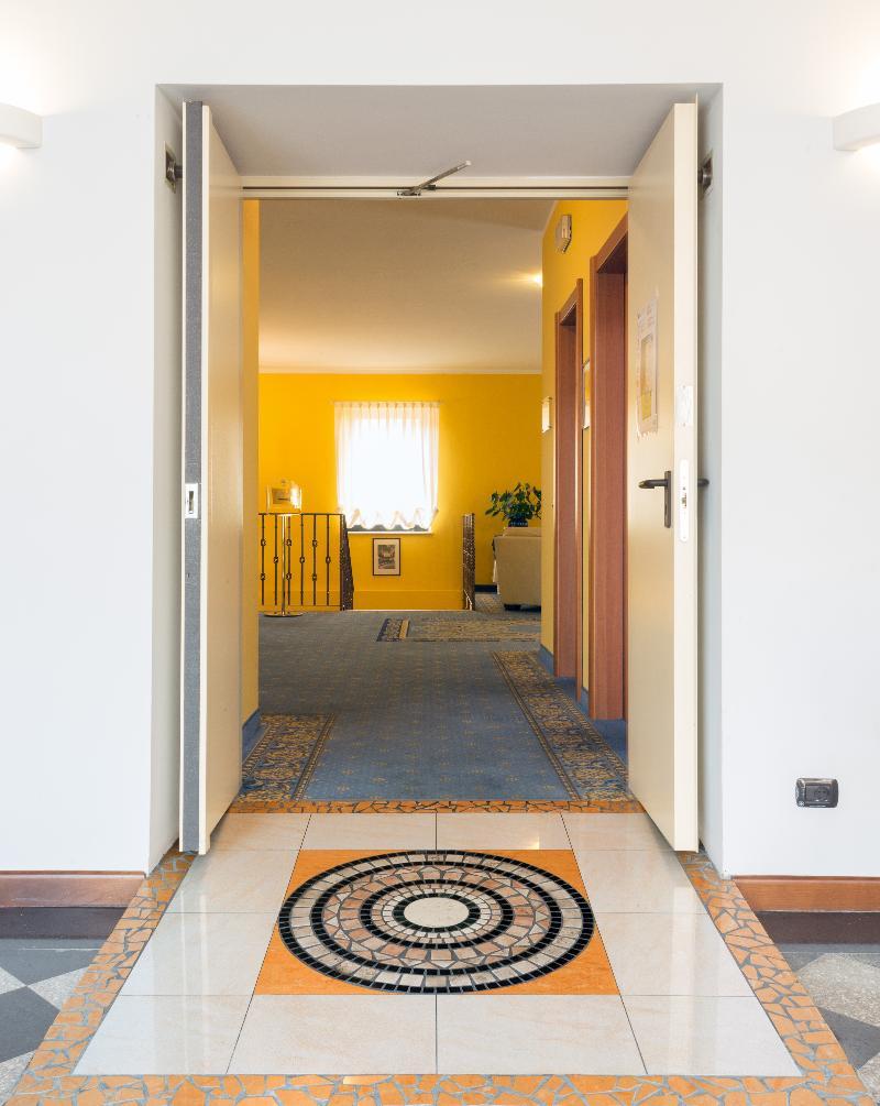 דוסובונו Hotel Postumia מראה חיצוני תמונה